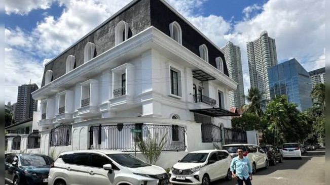 Rumah mewah Eko Patrio. [X]